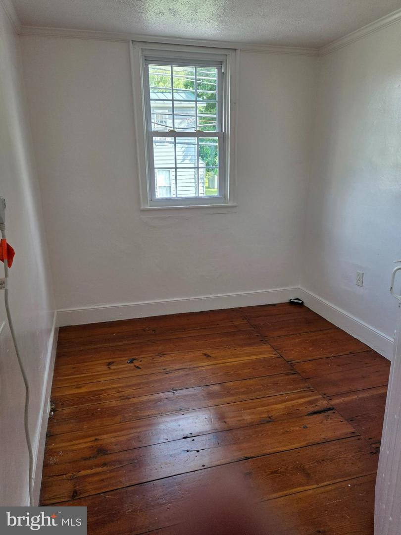 5335 Germain St Property Photo 18