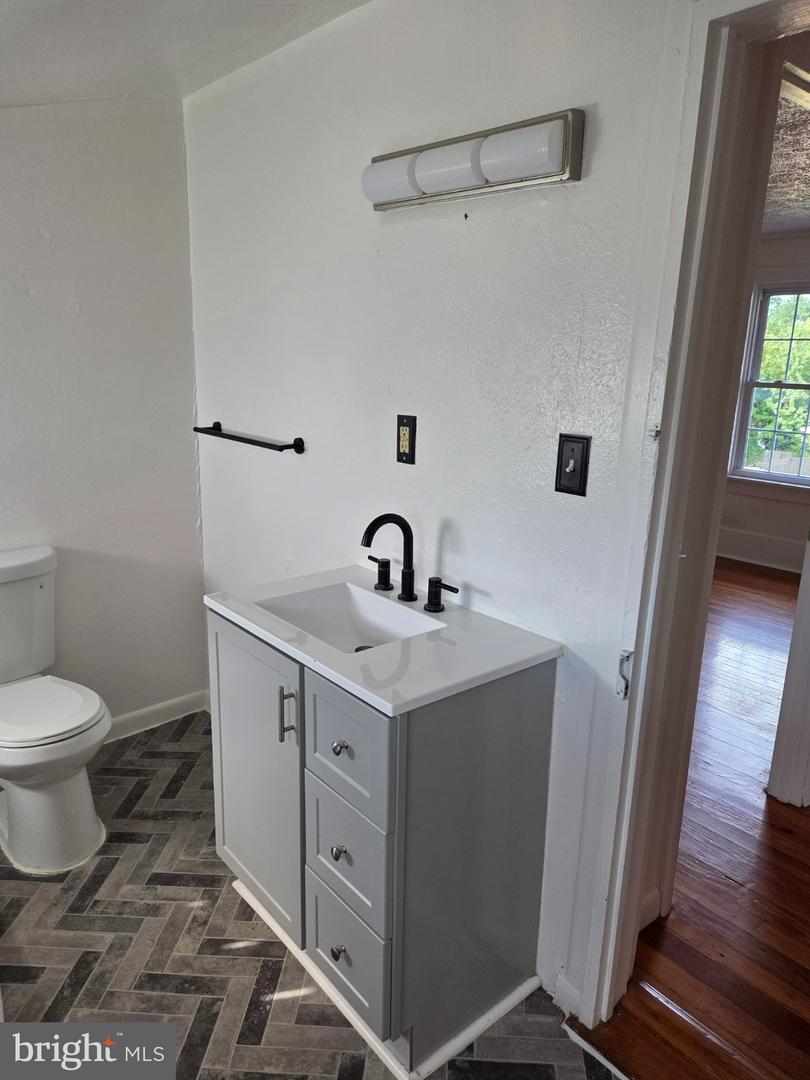 5335 Germain St Property Photo 22