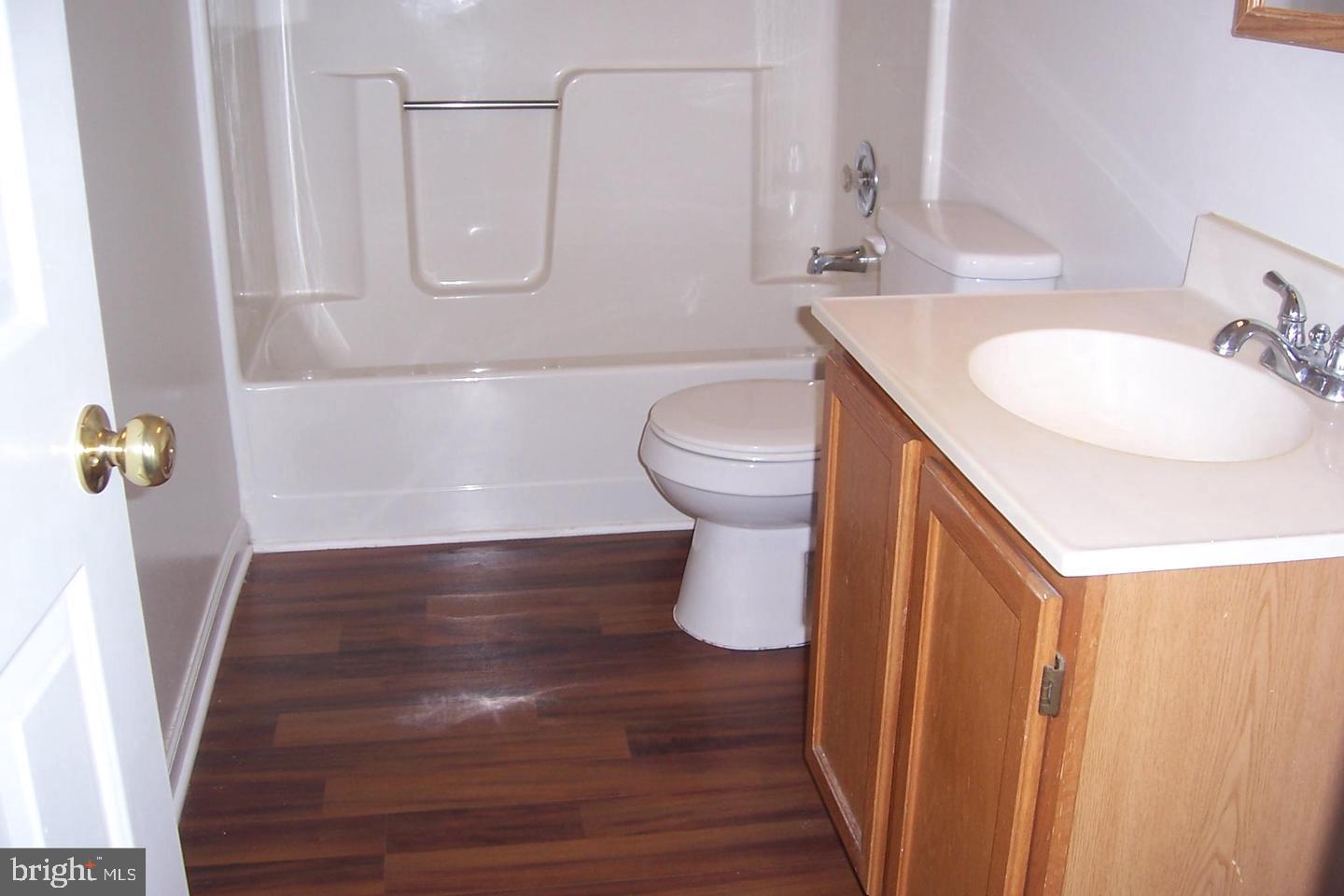 1258 Lakeview Dr Property Photo 6