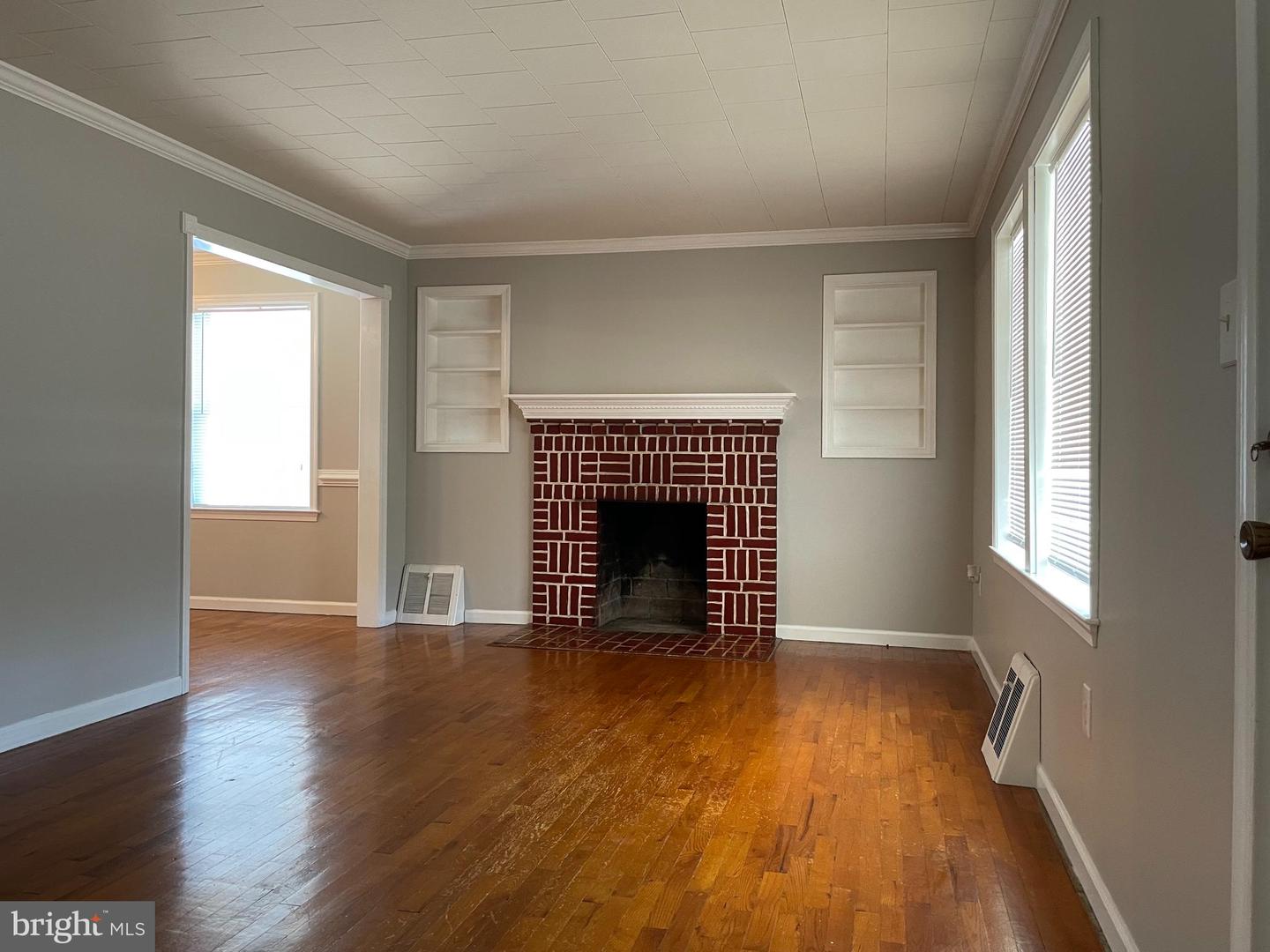 573 Fairfax Pike Property Photo 5