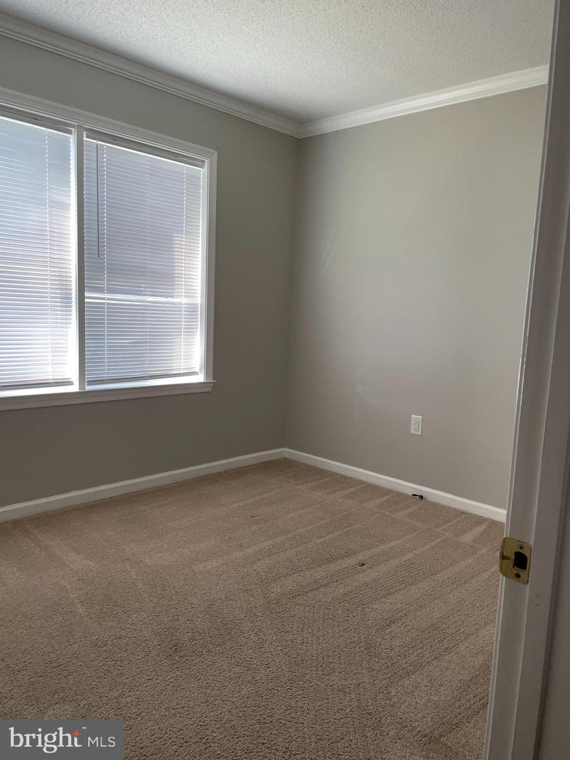 573 Fairfax Pike Property Photo 15