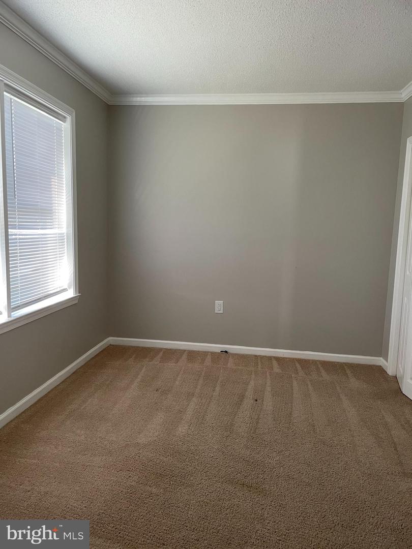 573 Fairfax Pike Property Photo 16