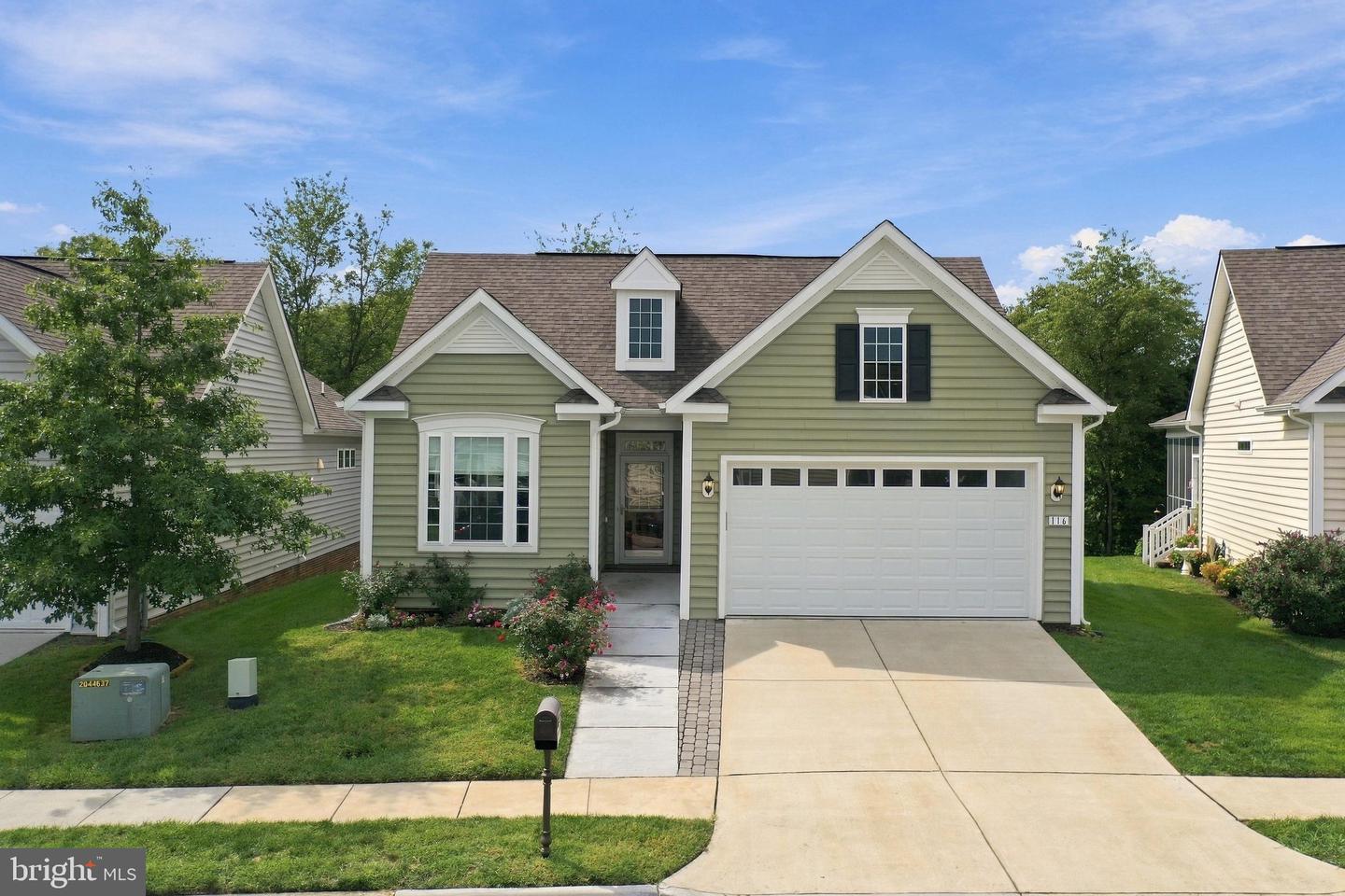 116 Bleeding Heart Dr Property Photo 3