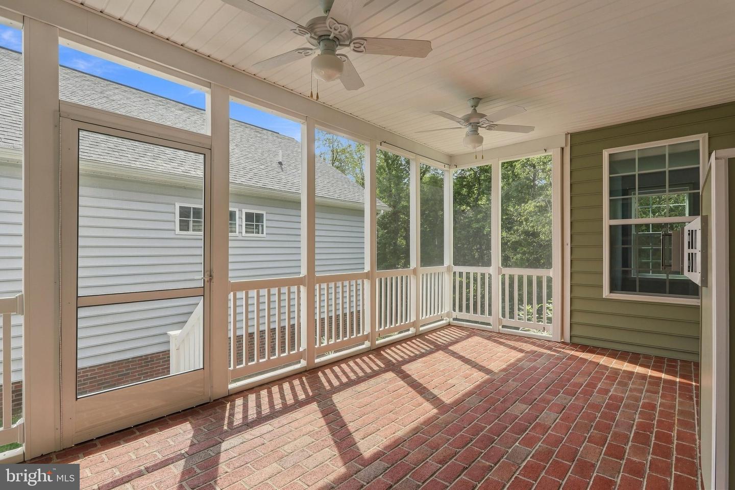 116 Bleeding Heart Dr Property Photo 44