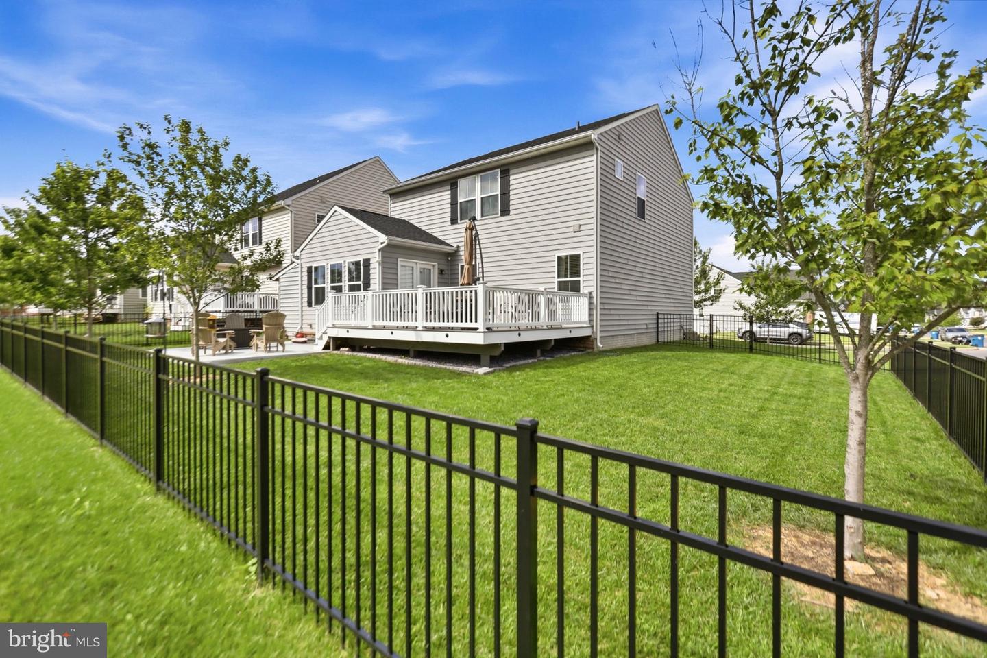 130 EMPEROR DR Property Photo 1