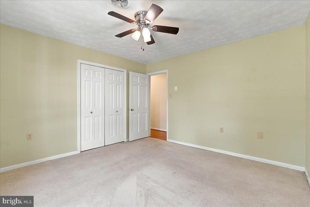 220 Greenfield Ave Property Photo 33