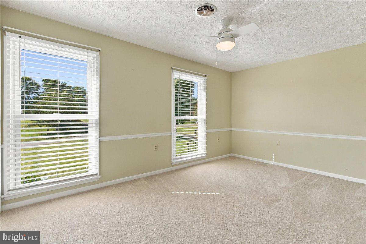 220 Greenfield Ave Property Photo 34