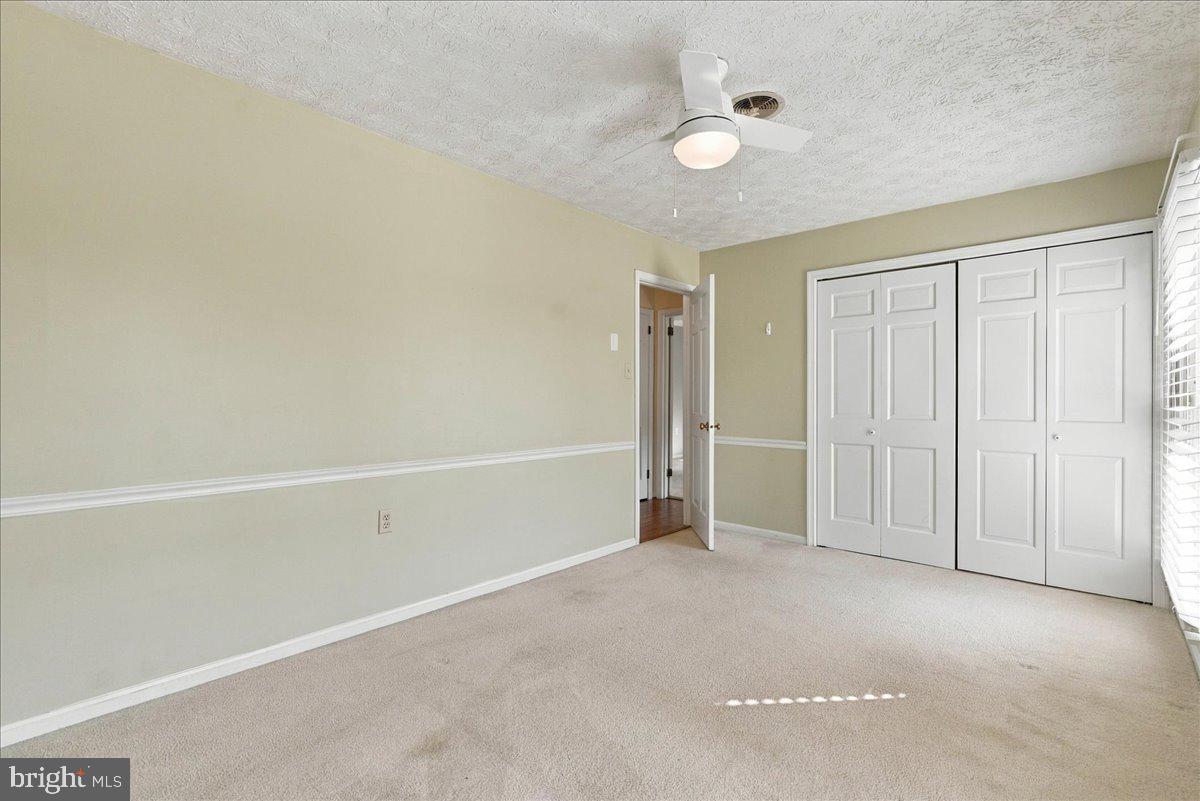 220 Greenfield Ave Property Photo 35