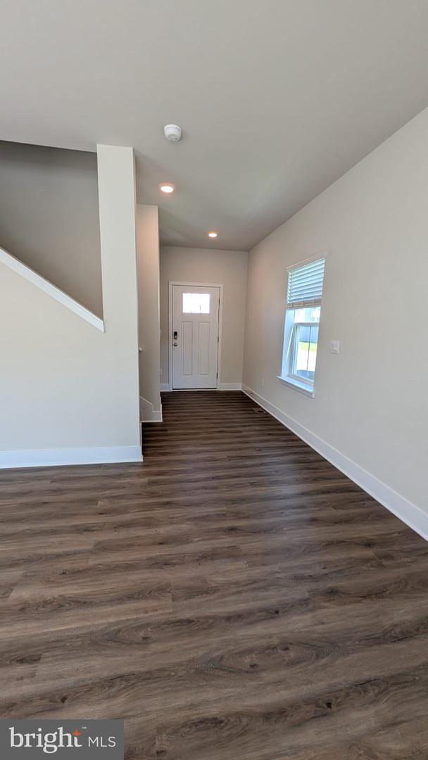 139 Wappinger Ter Property Photo 8
