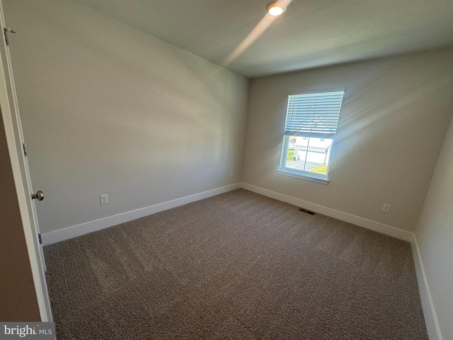 139 Wappinger Ter Property Photo 16