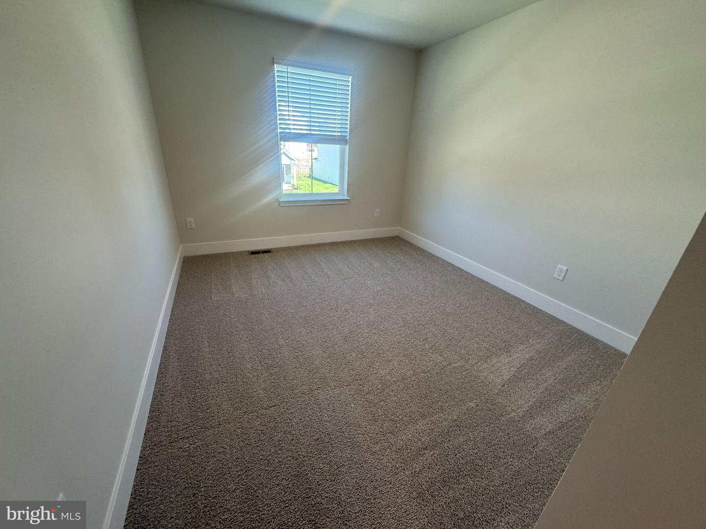 139 Wappinger Ter Property Photo 17