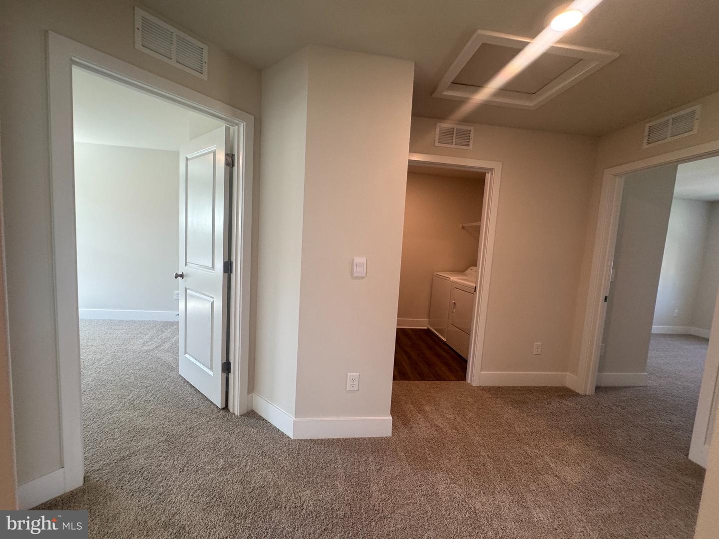 139 Wappinger Ter Property Photo 19