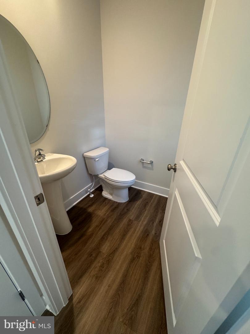 139 Wappinger Ter Property Photo 21