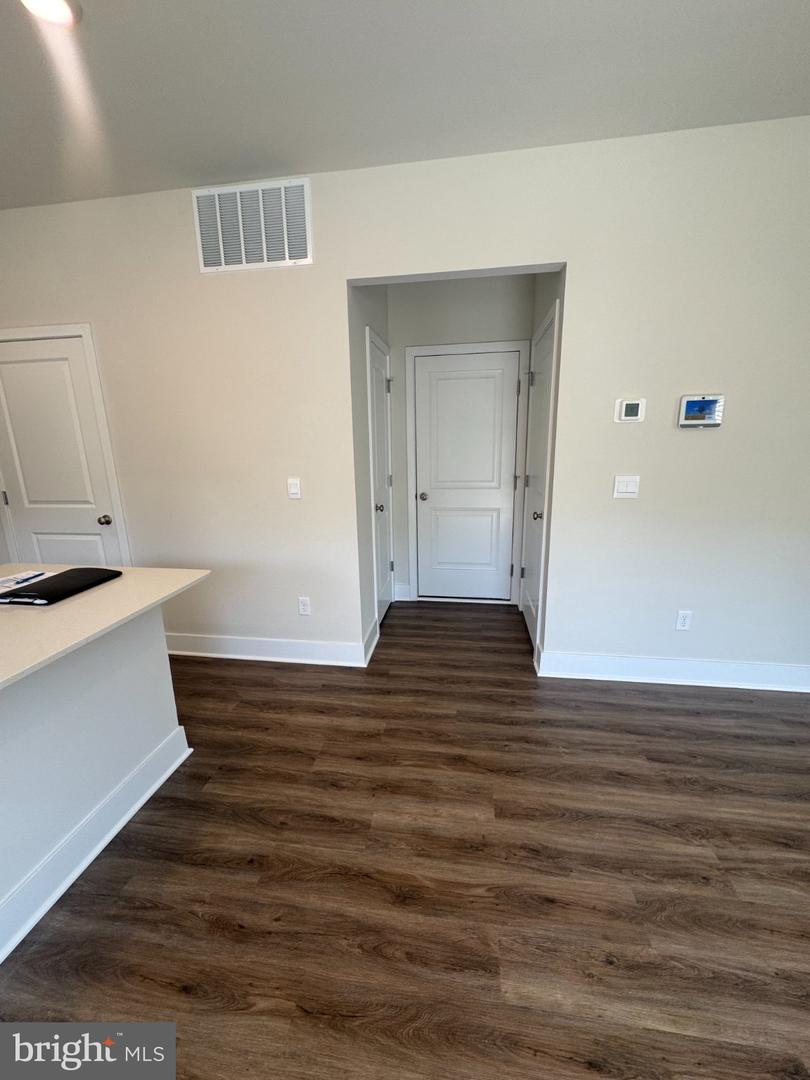 139 Wappinger Ter Property Photo 25