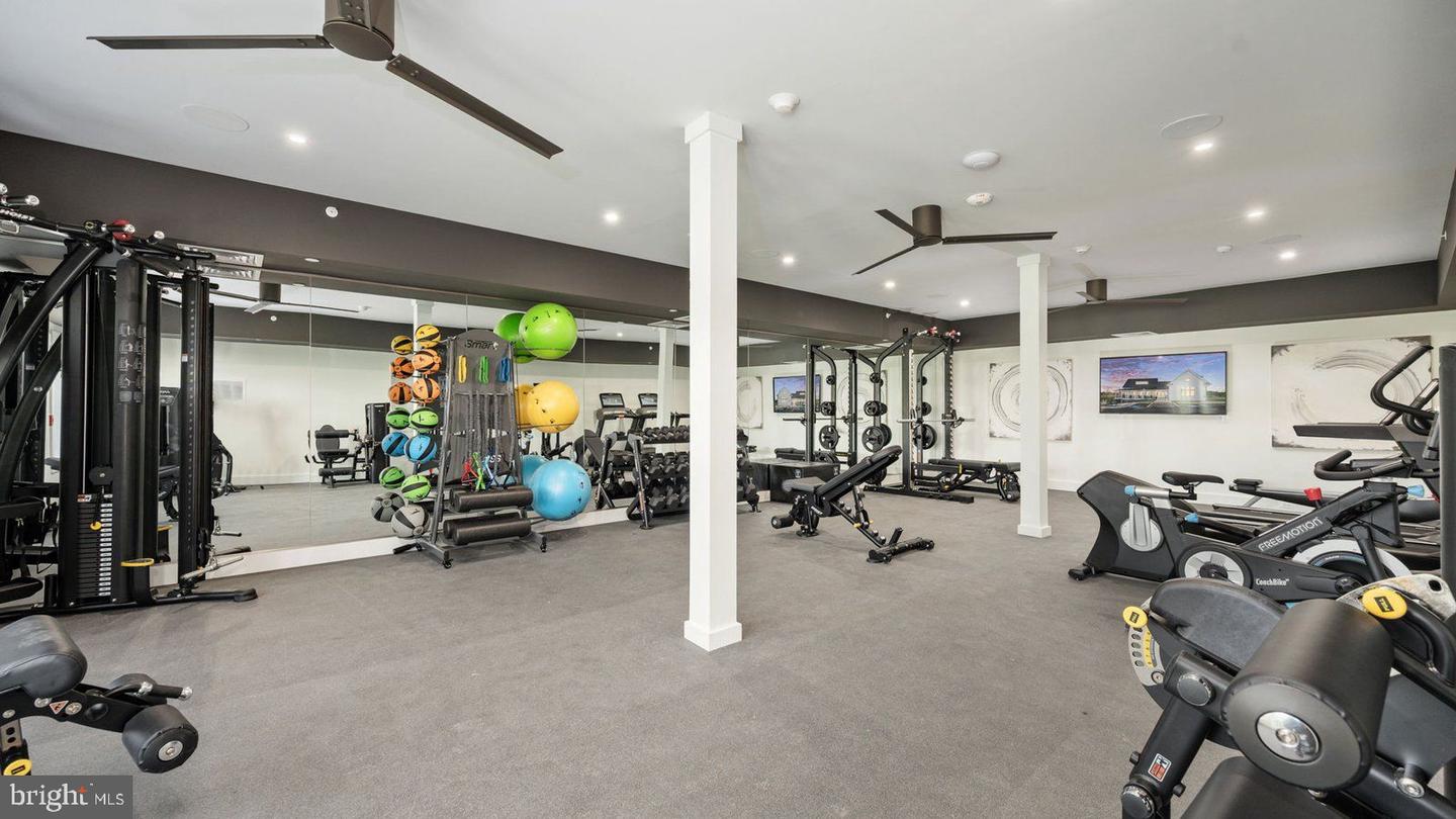 139 Wappinger Ter Property Photo 38