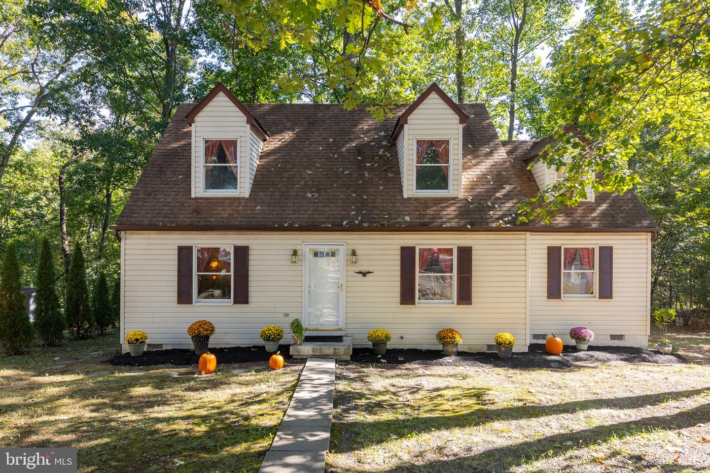 245 Glenridge Drive Property Photo 1