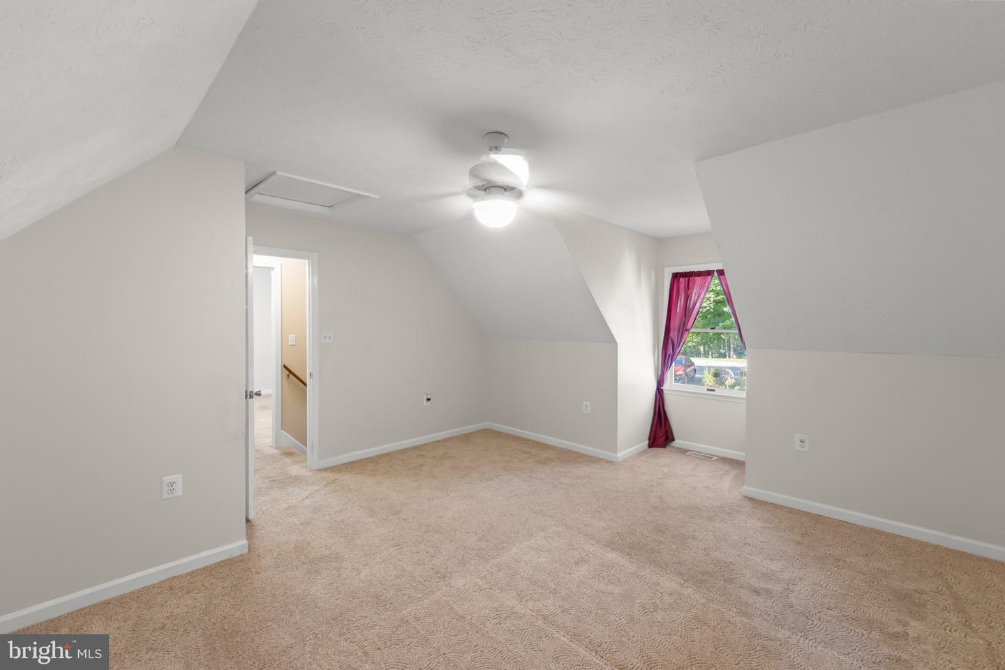 245 Glenridge Drive Property Photo 20