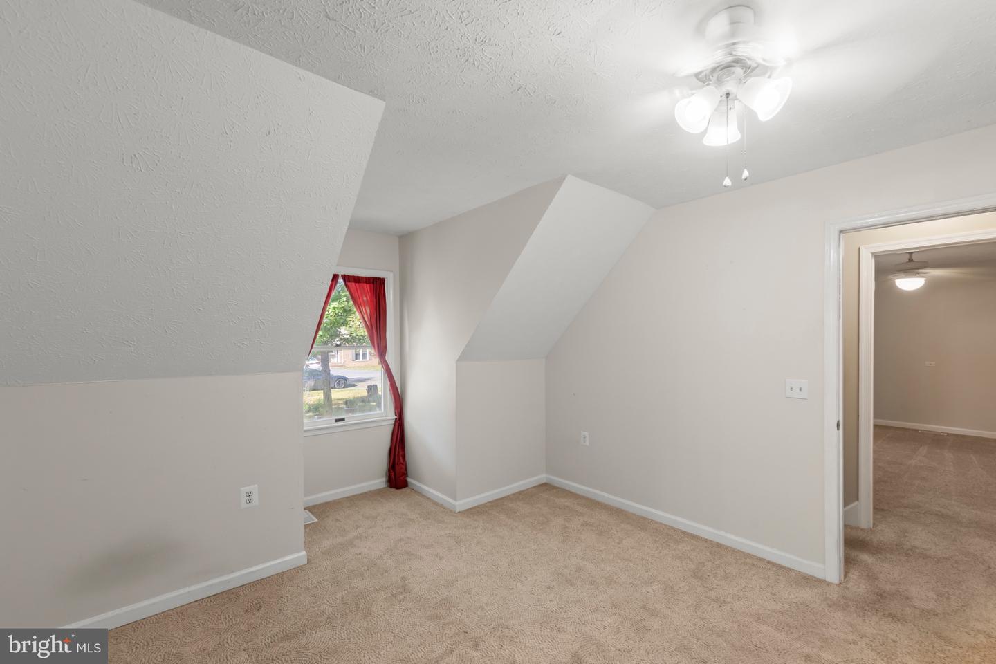 245 Glenridge Drive Property Photo 23