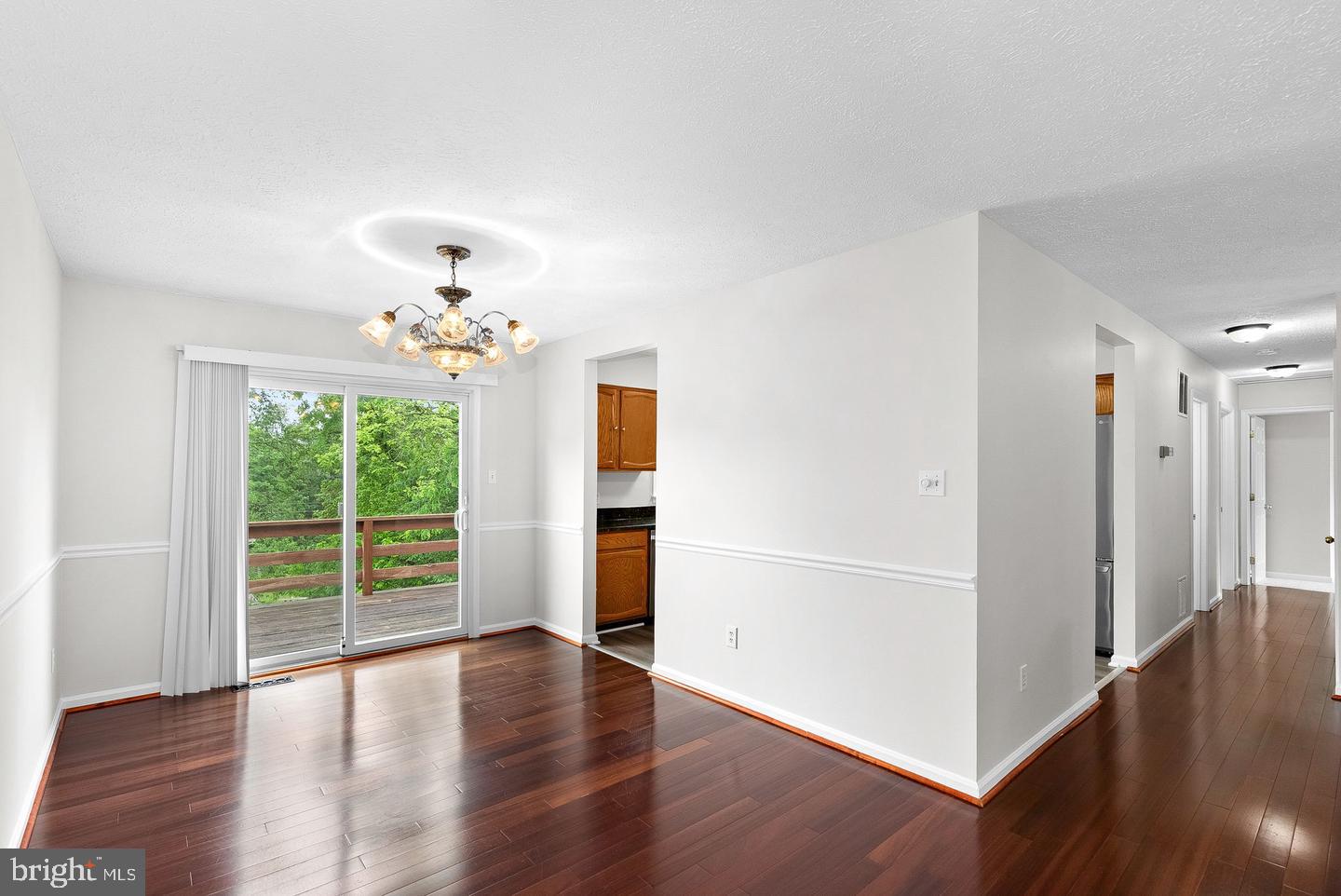 187 Village Ct Property Photo 19