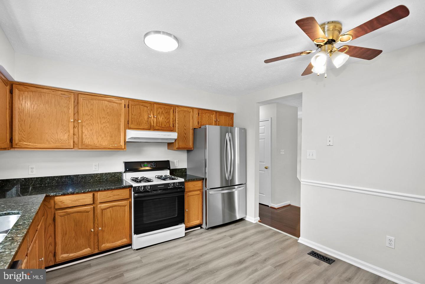 187 Village Ct Property Photo 27
