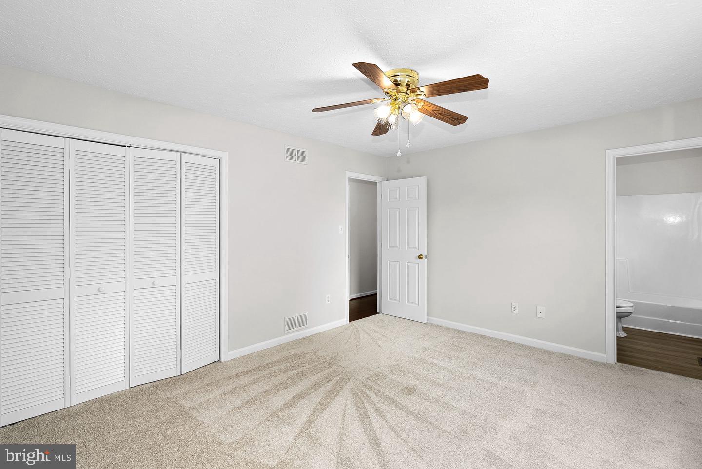 187 Village Ct Property Photo 31