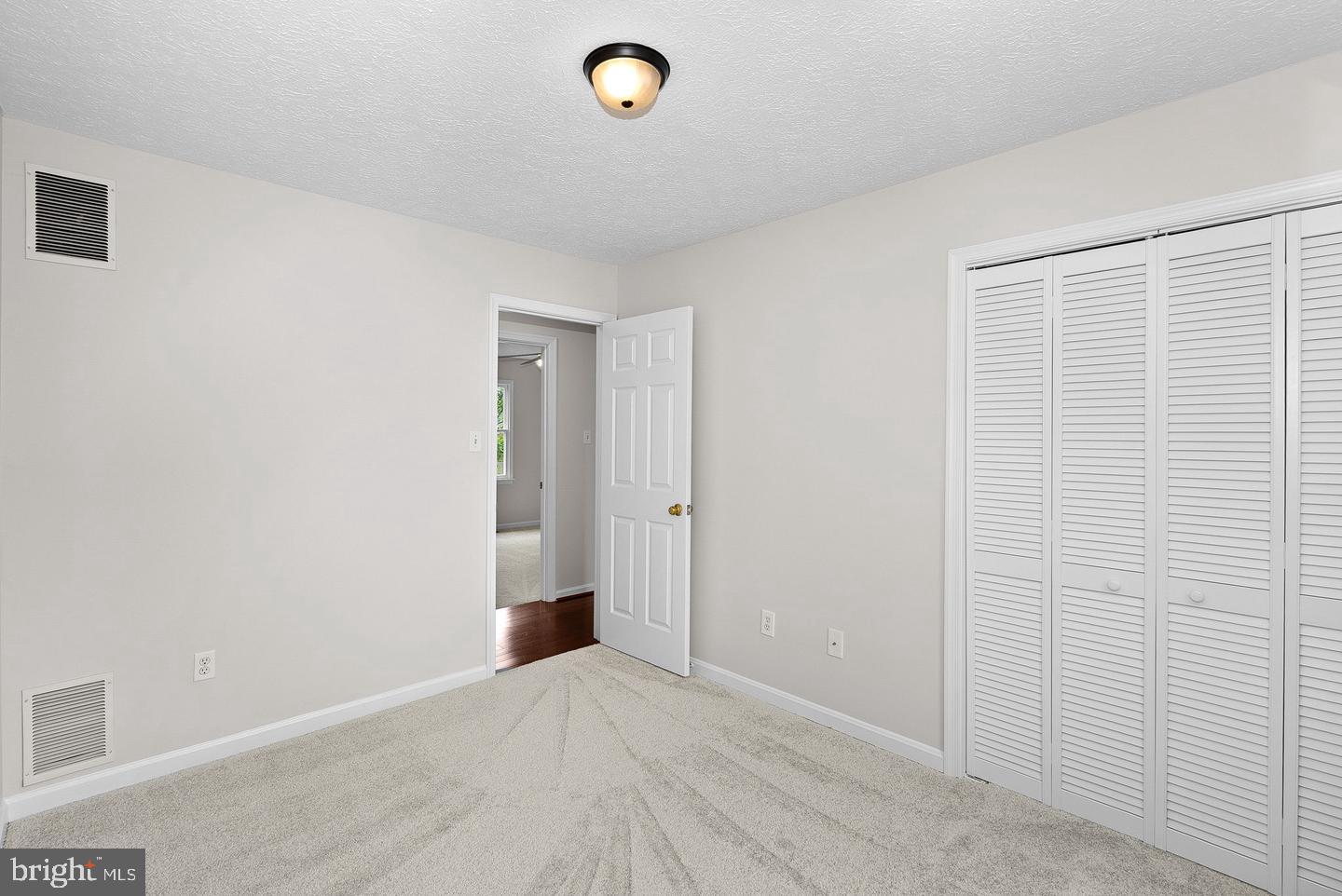 187 Village Ct Property Photo 33
