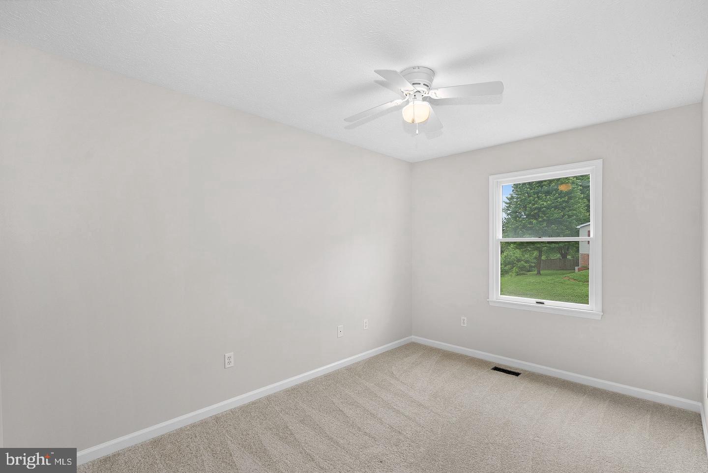 187 Village Ct Property Photo 34