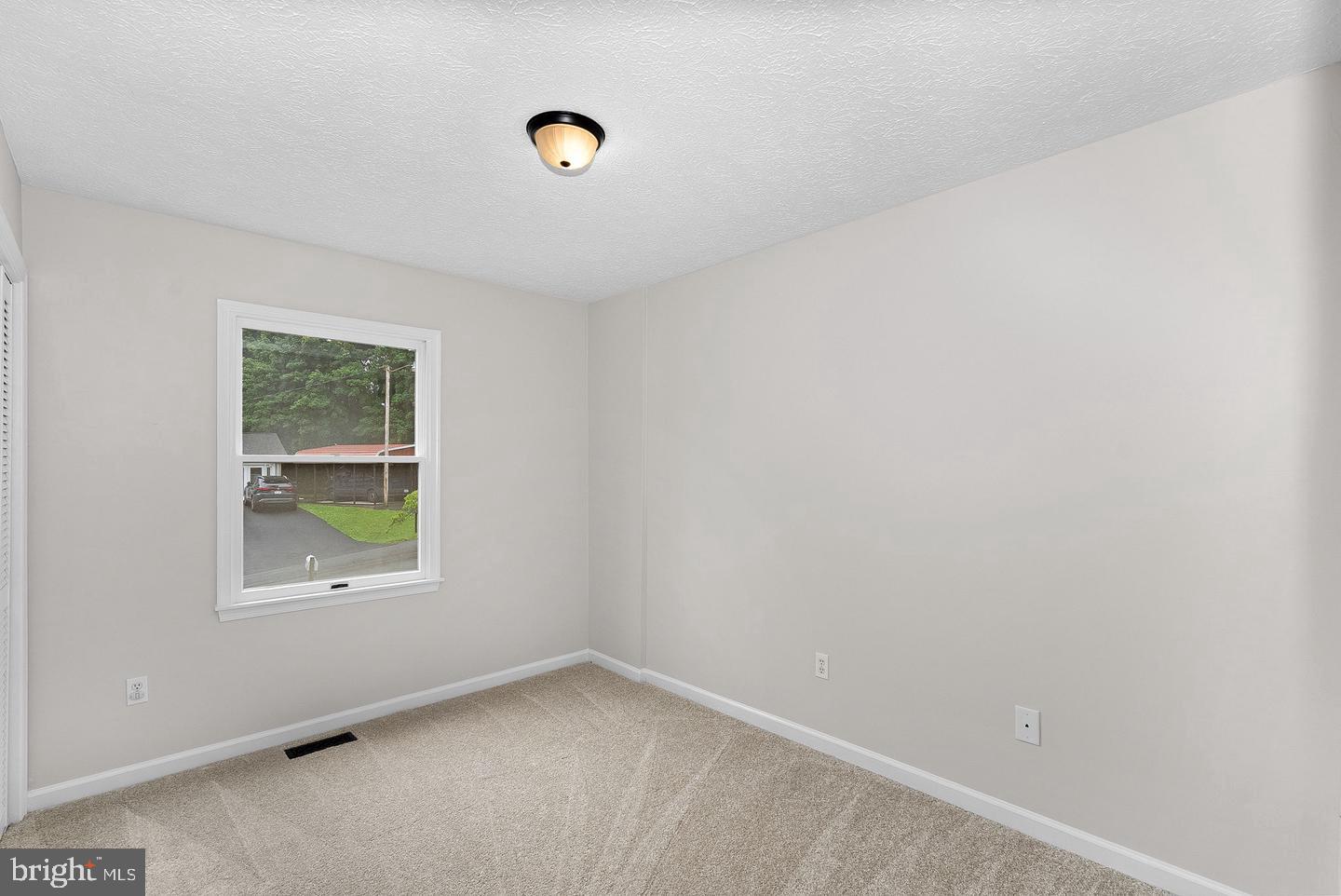 187 Village Ct Property Photo 36