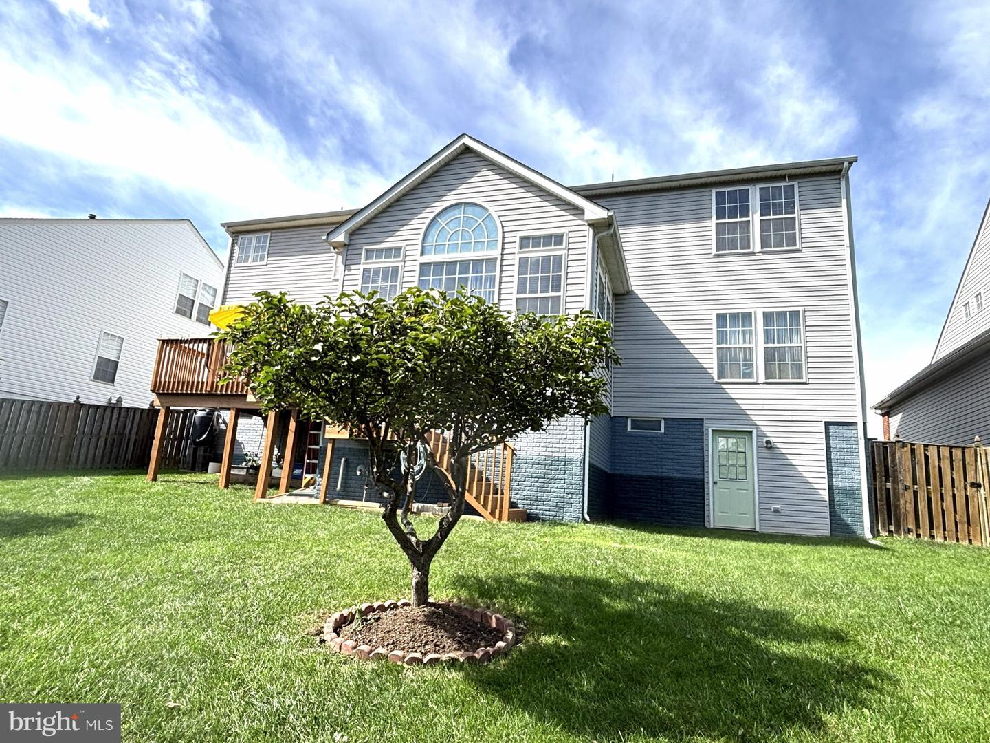 214 Stephens Run St Property Photo 4