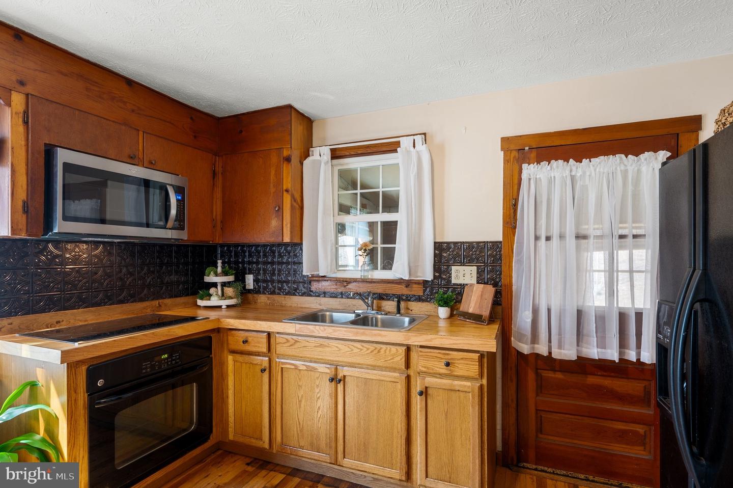 199 Dicks Hollow Rd Property Photo 14