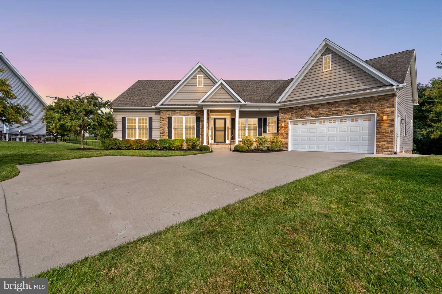 150 ABRAMS POINTE BLVD Property Photo 1