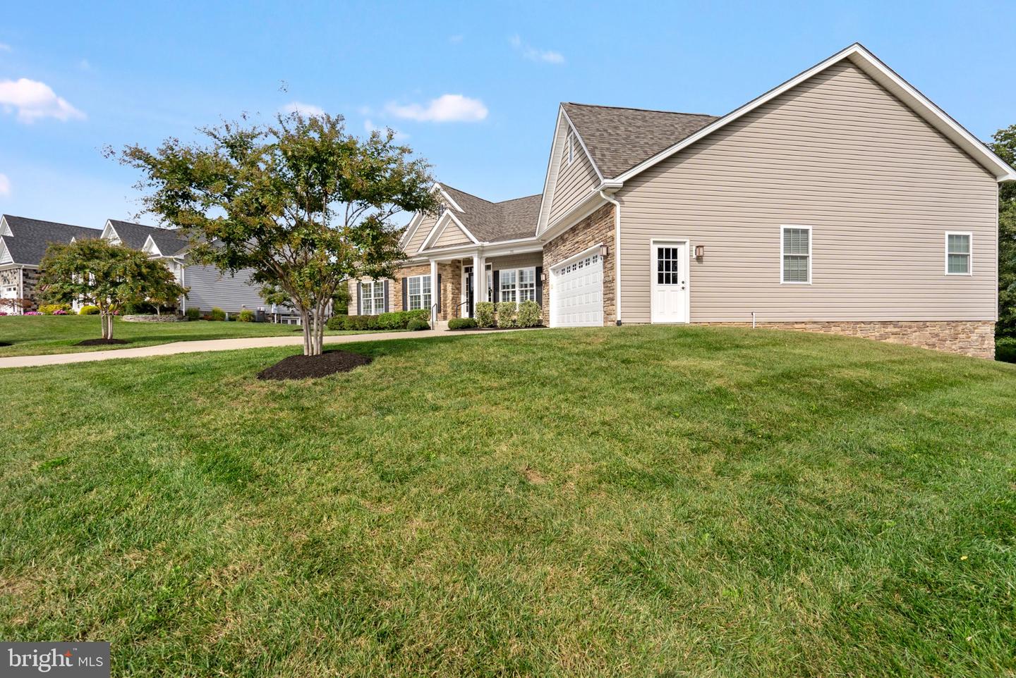 150 Abrams Pointe Blvd Property Photo 5