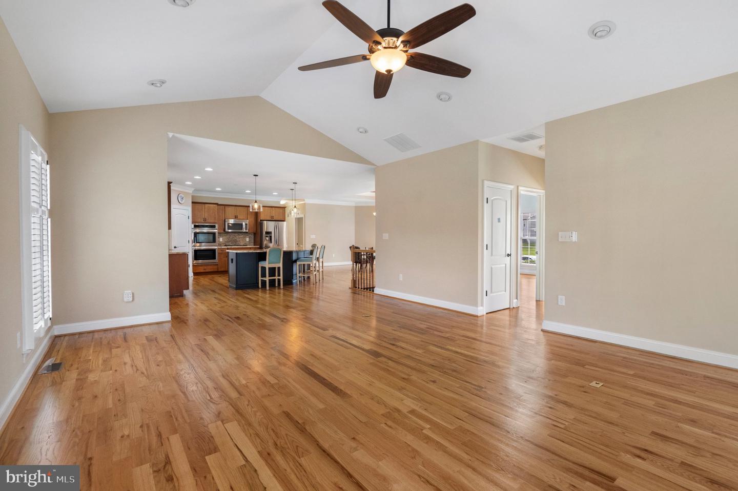 150 Abrams Pointe Blvd Property Photo 9