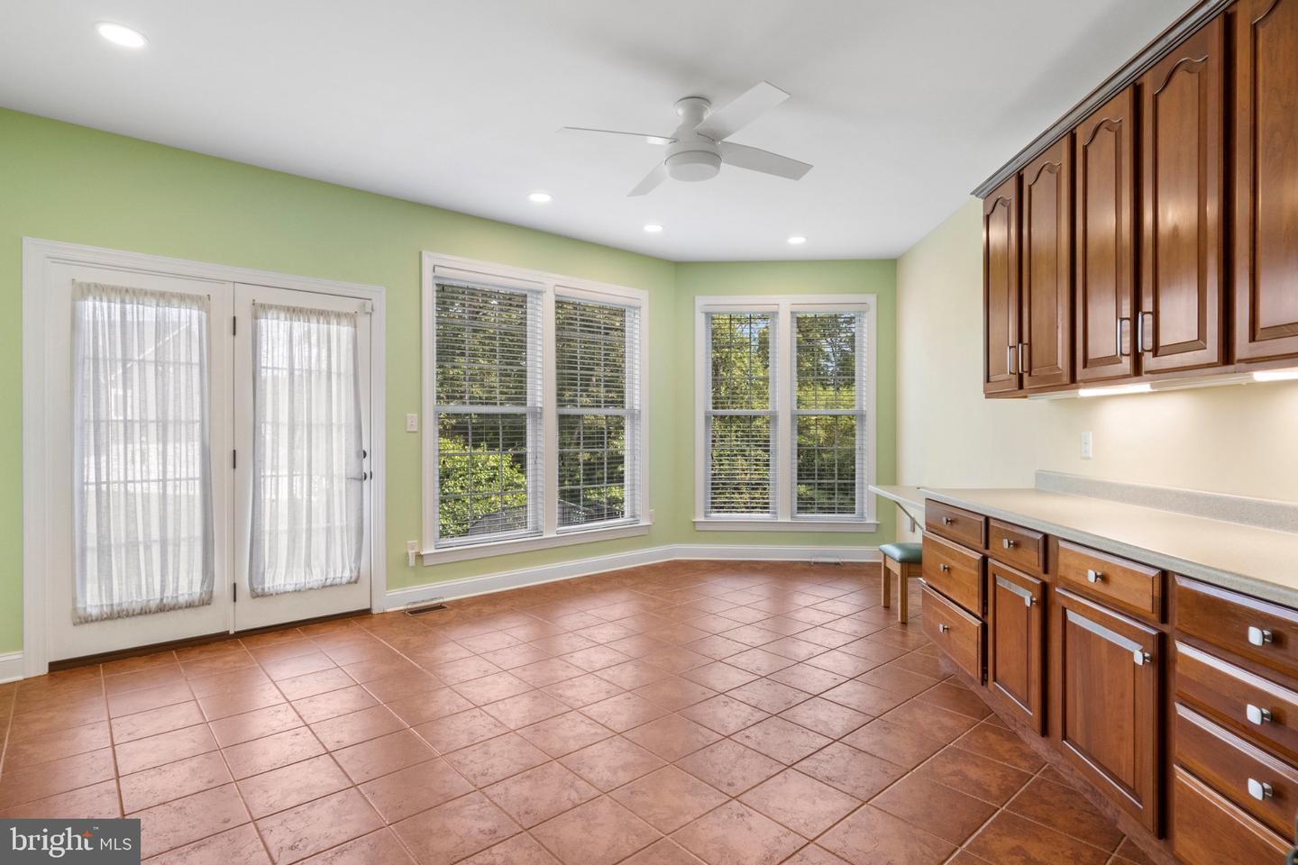 150 Abrams Pointe Blvd Property Photo 37
