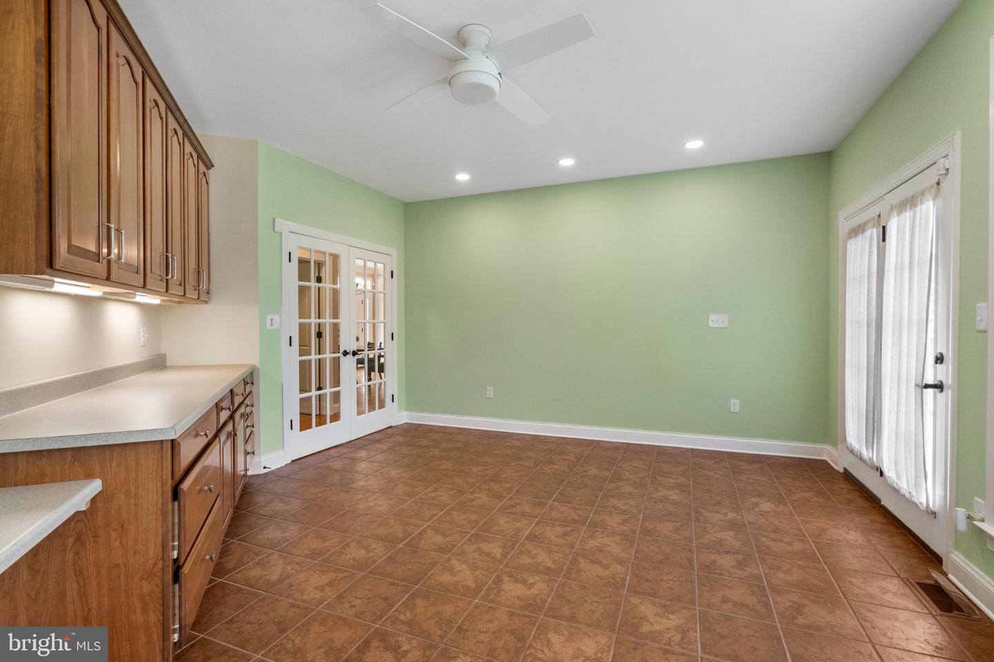 150 Abrams Pointe Blvd Property Photo 39