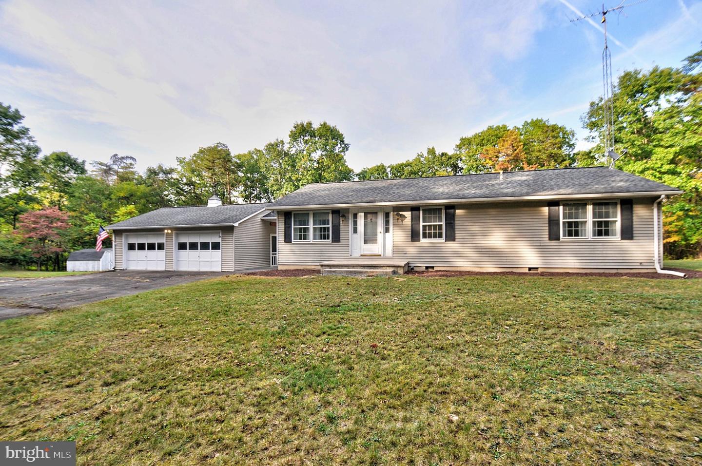 227 Slate Ln Property Photo 1