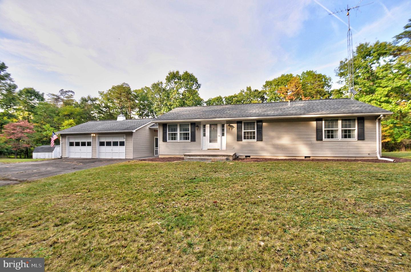 227 Slate Ln Property Photo 3