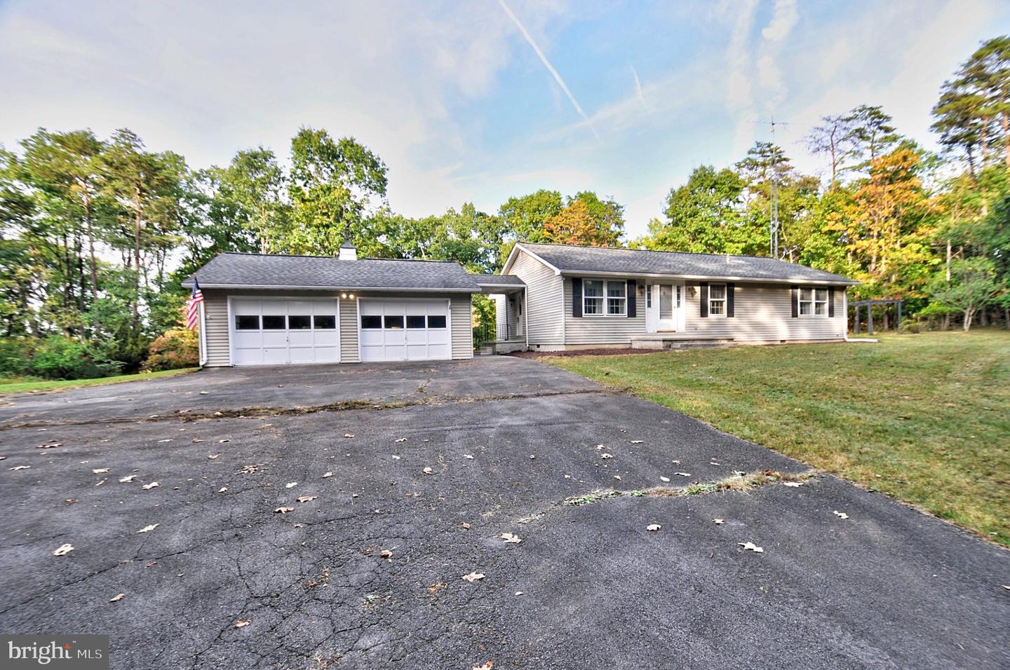 227 Slate Ln Property Photo 5