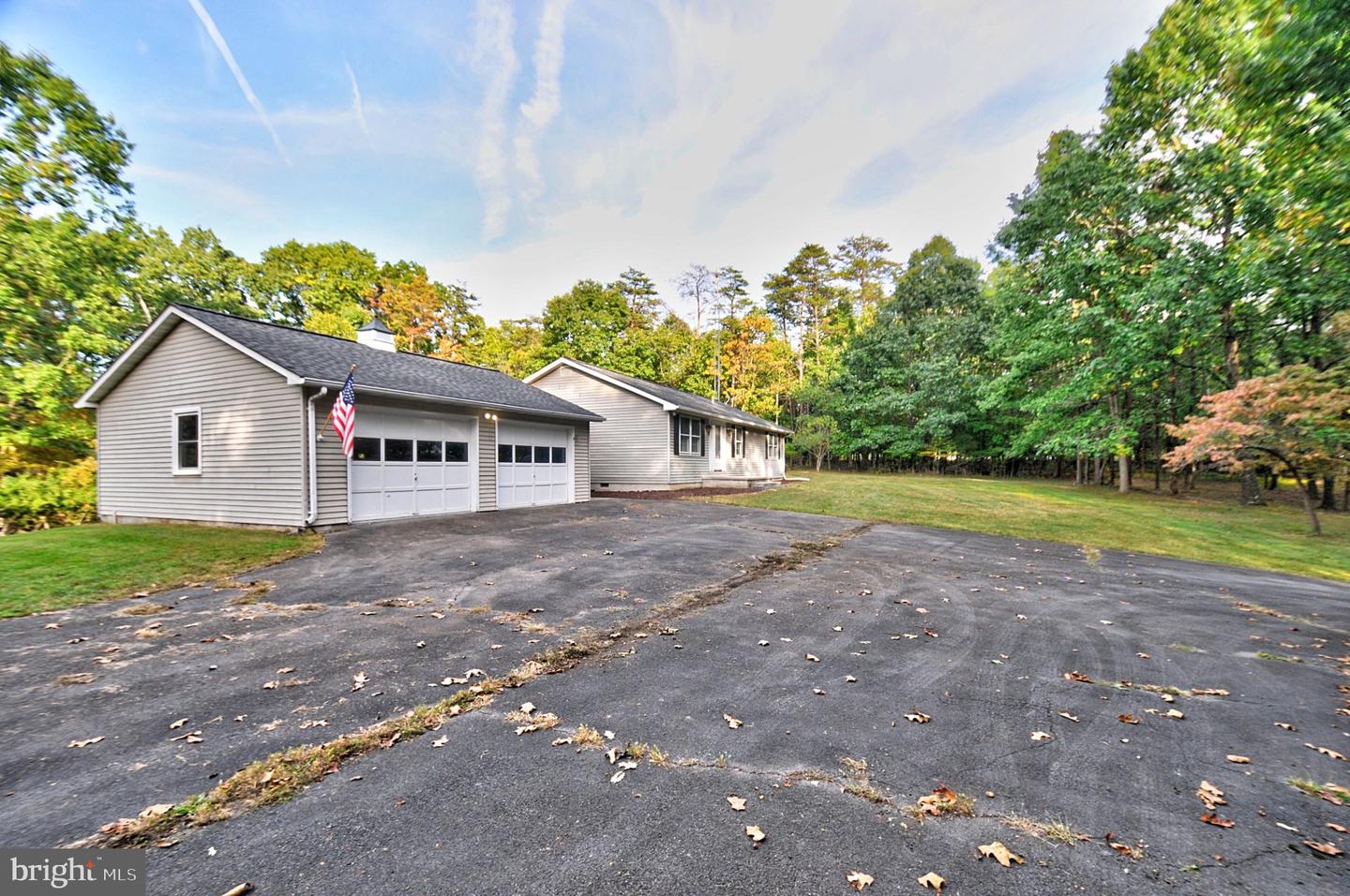 227 Slate Ln Property Photo 6