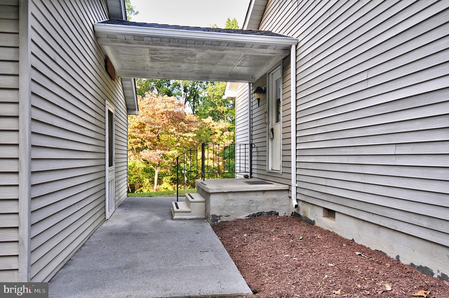 227 Slate Ln Property Photo 13