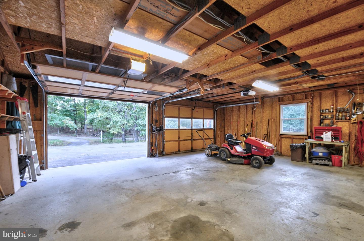 227 Slate Ln Property Photo 22