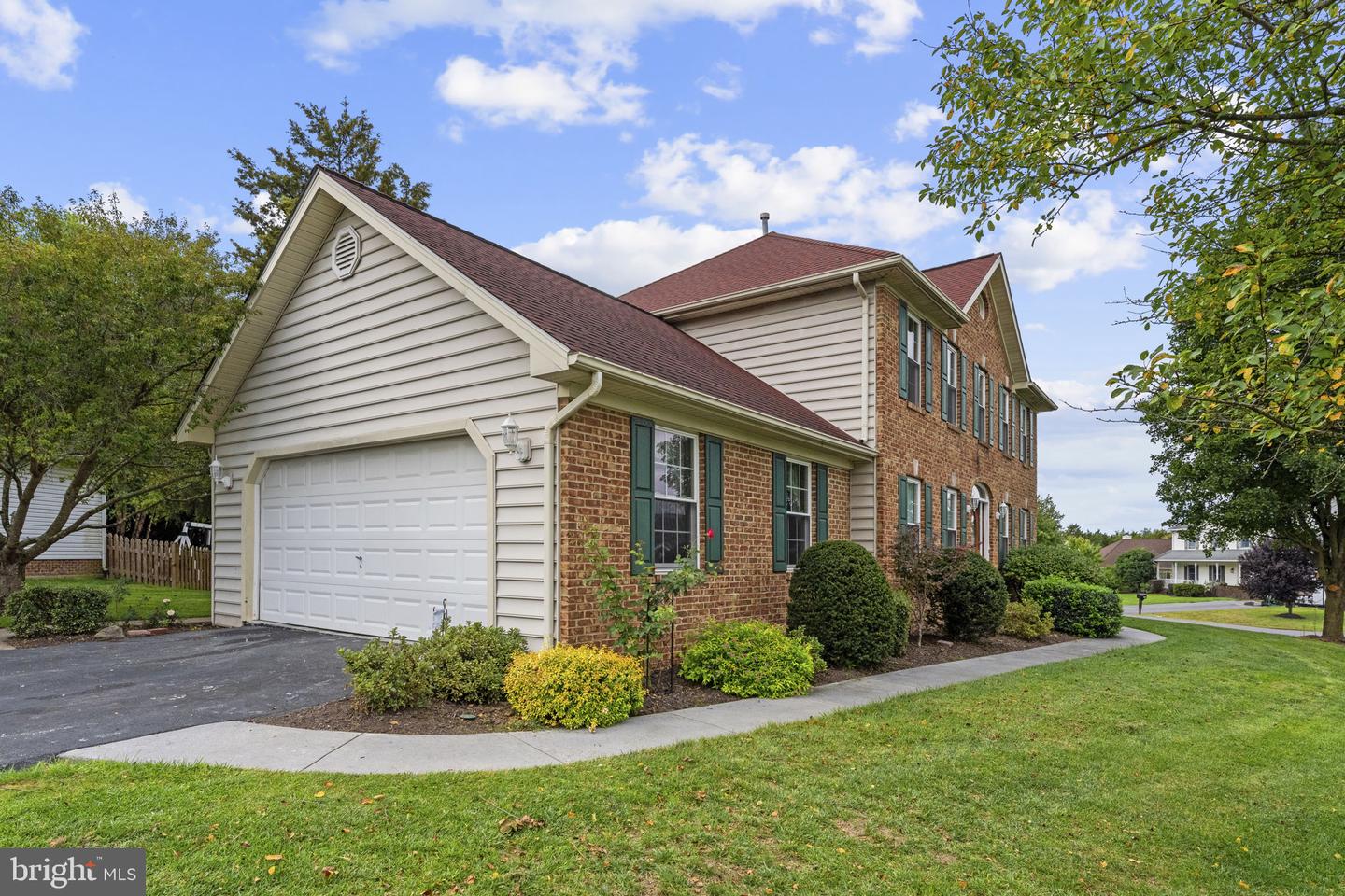 100 Vale Ct Property Photo 3