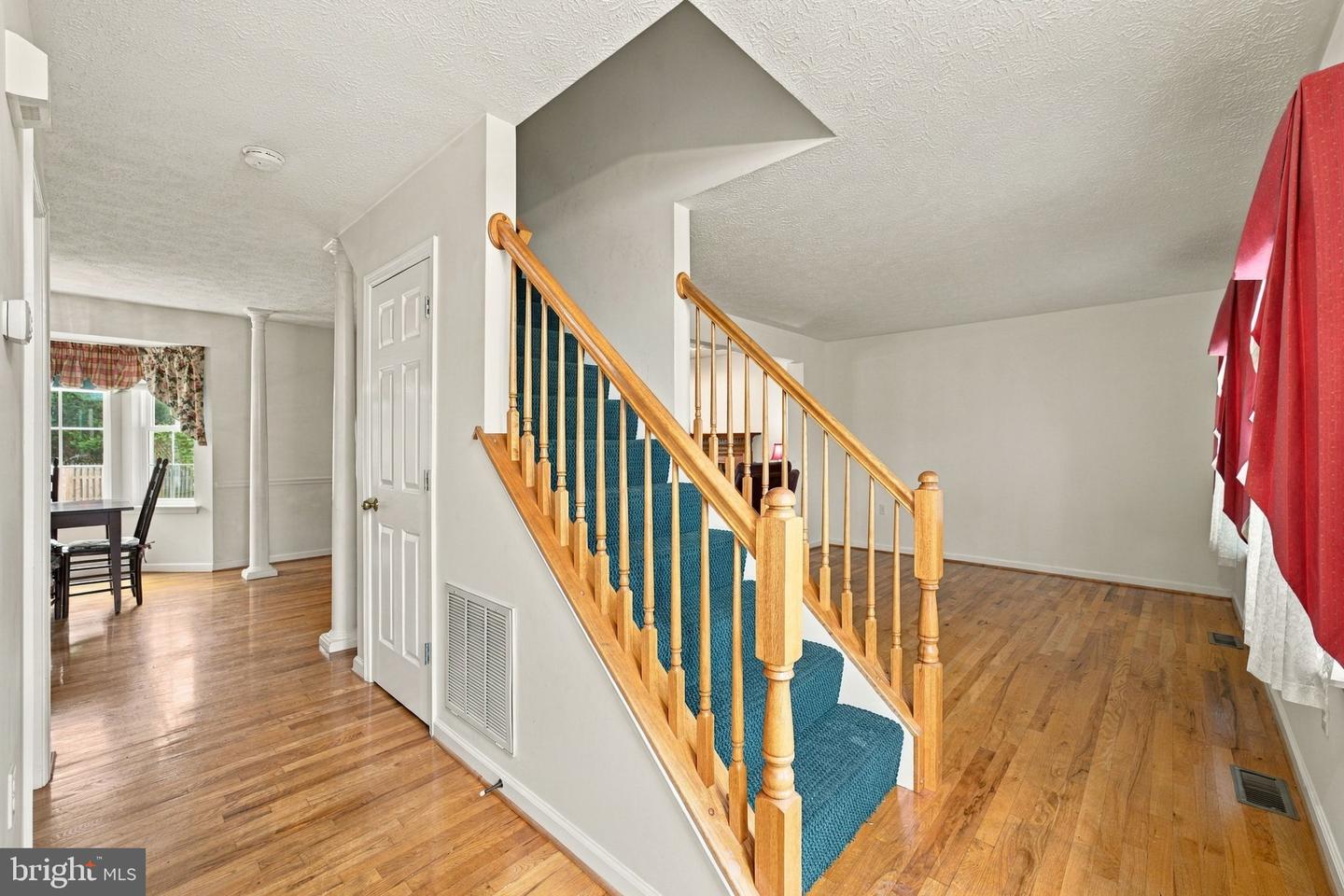 100 Vale Ct Property Photo 5