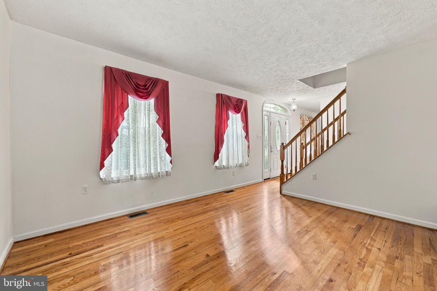 100 Vale Ct Property Photo 7