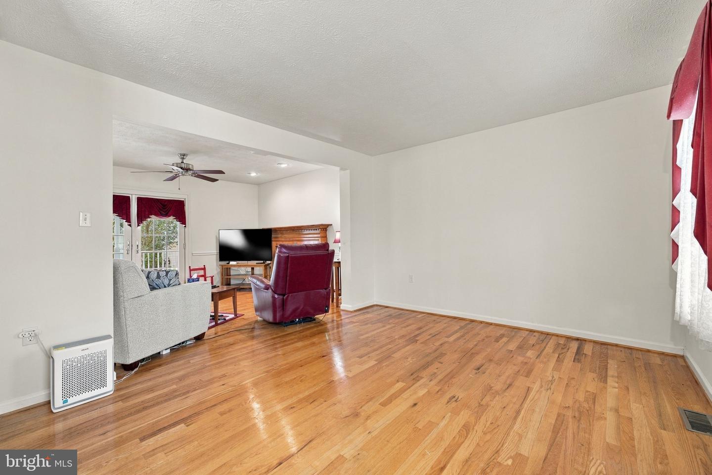 100 Vale Ct Property Photo 8
