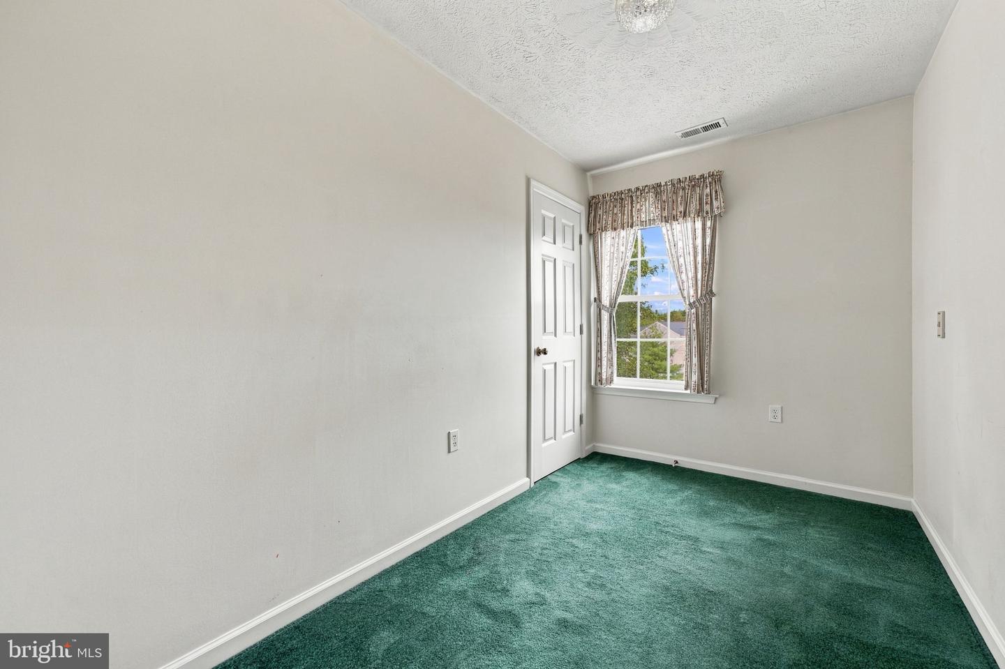 100 Vale Ct Property Photo 25
