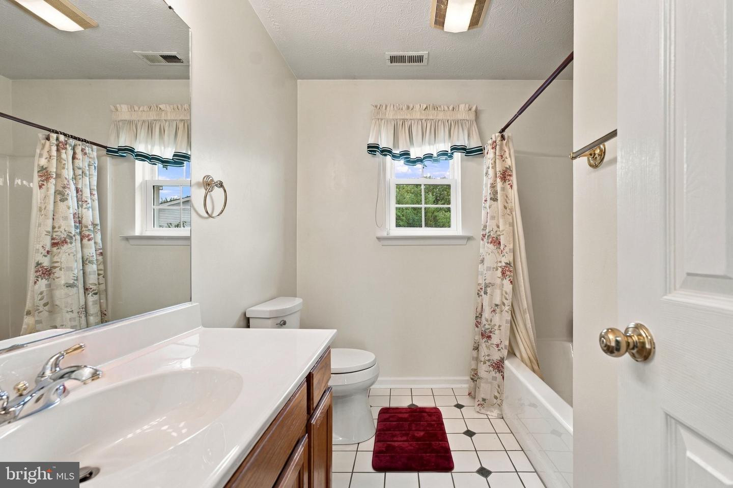 100 Vale Ct Property Photo 32