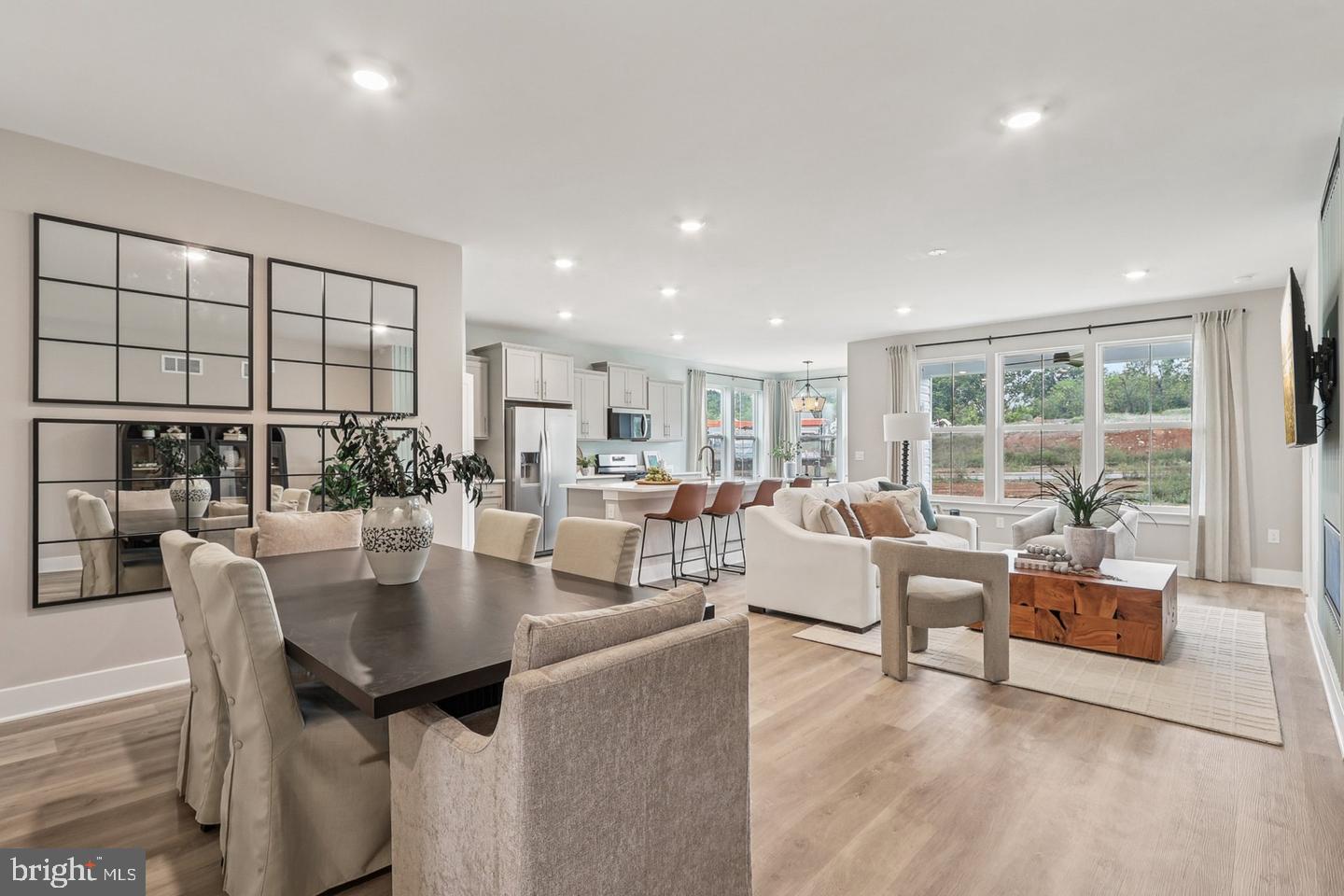 225 Hydrangea Way Property Photo 8