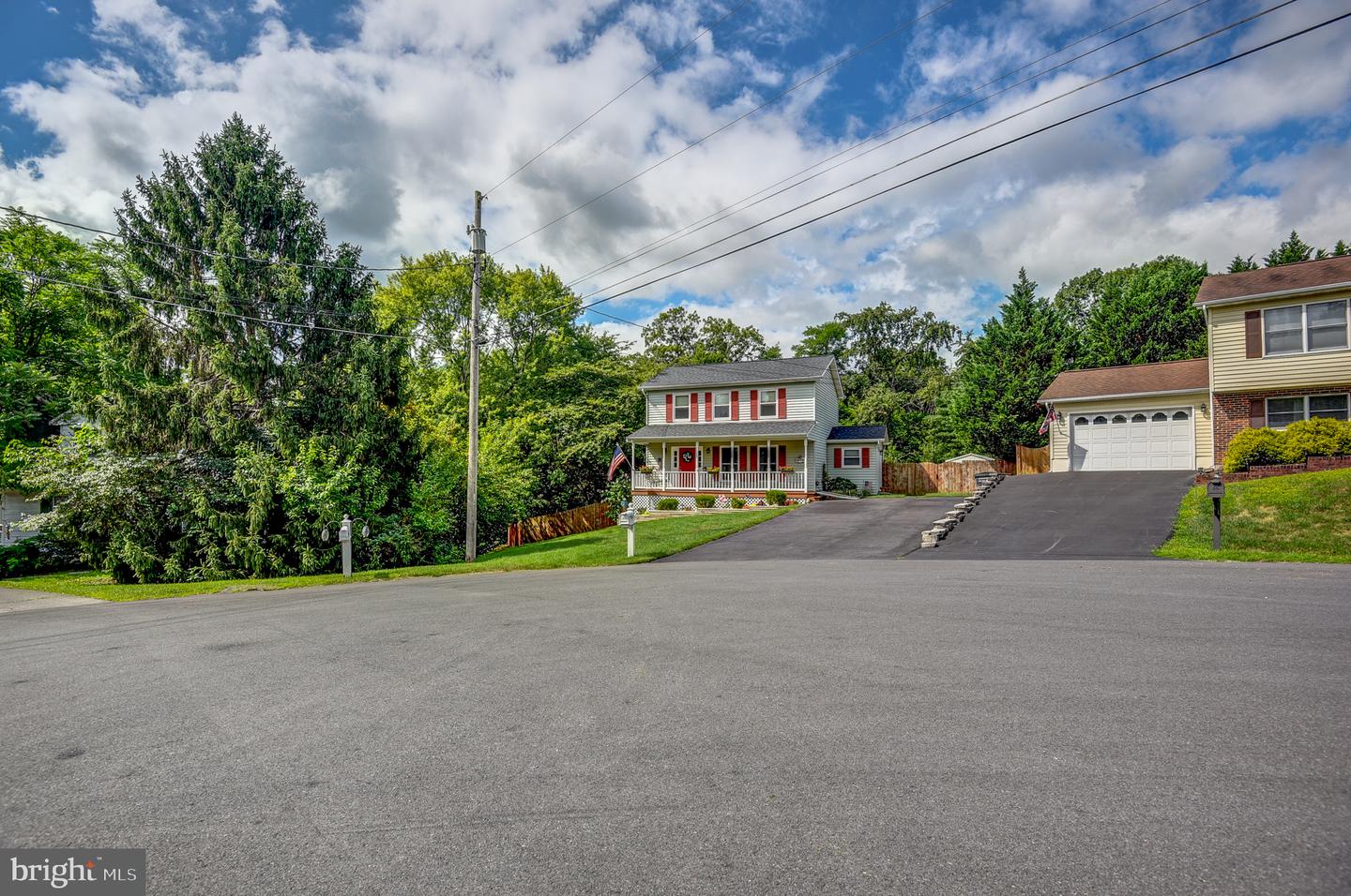 116 Cloverdale Ct Property Photo 4