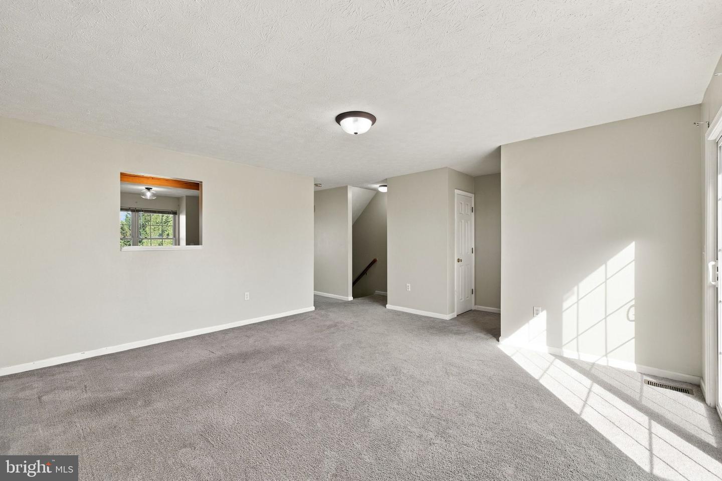 121 Lighthouse Ln Property Photo 9